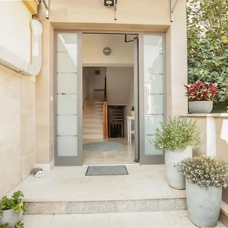 Lori Apartment Pula