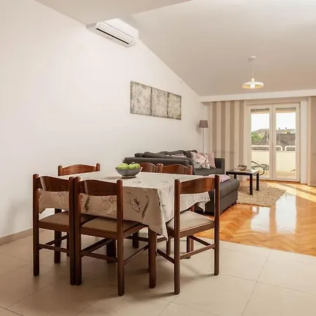 Apartmán Lori Pula